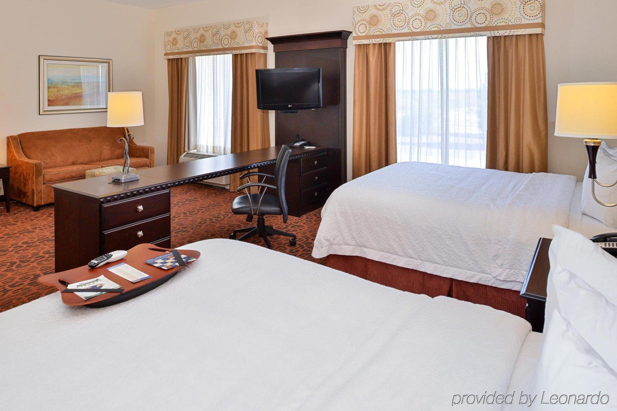 Hampton Inn Пекос Экстерьер фото